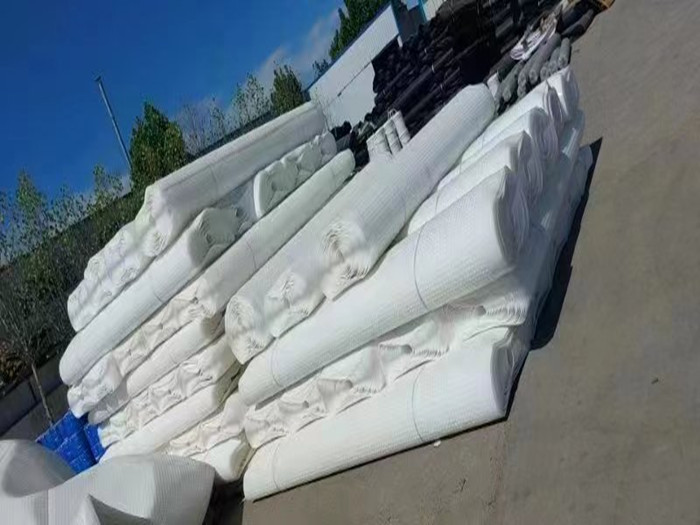 復合排水板貴嗎？